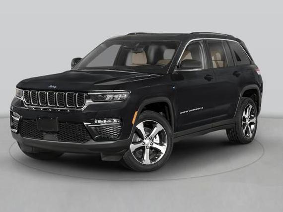 JEEP GRAND CHEROKEE 2023 1C4RJYB64PC649653 image